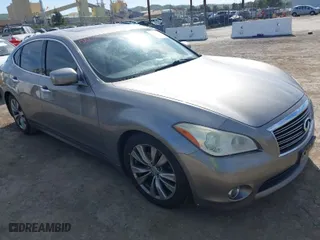 2013 Infiniti M37 with VIN JN1BY1AP1DM510877, listed as a IAAI auction lot 41973598 with 1 mi miles. Bid and sale history available at carsss.com. Image 1.