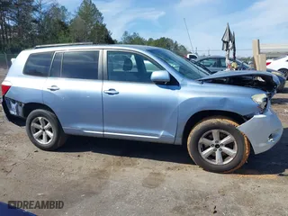 2009 Toyota Highlander with VIN JTEDS41AX92071486, listed as a IAAI auction lot 41575485 with 392,603 mi miles. Bid and sale history available at carsss.com. Image 13.