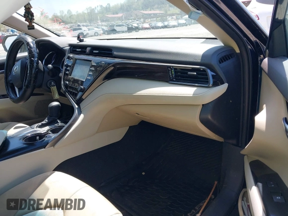 2019 Toyota Camry LE z VIN 4T1B11HK7KU269928, wystawiony jako IAAI lot #42048750 z przebiegiem 102 585 mil mil oraz . Historia ofert i sprzedaży dostępna na DreamBid. Obrazek 5.