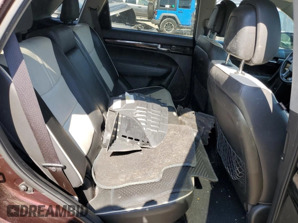 2013 Kia Sorento SX with VIN 5XYKW4A28DG333190, listed as a Copart auction lot 50872625 with 122,121 mi miles and Salvage Title. Bid and sale history available at carsss.com. Image 11.