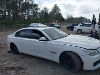 2015 BMW 7 Series 750Li with VIN WBAYE8C54FD780951, listed as a IAAI auction lot 41813038 with 103,131 mi miles. Bid and sale history available at carsss.com. Image 13.
