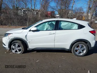 2022 Honda HR-V LX with VIN 3CZRU6H30NM732687, listed as a IAAI auction lot 41429860 with 21,049 mi miles. Bid and sale history available at carsss.com. Image 14.