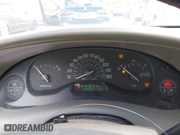 2003 Buick Century Custom with VIN 2G4WS52J531167725, listed as a IAAI auction lot 41907924 with 138,006 mi miles. Bid and sale history available at carsss.com. Image 7.