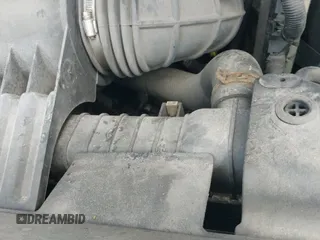 2011 Ford Econoline Cargo Commercial z VIN 1FTNE2EW8BDB17532, wystawiony jako IAAI lot #43024707 z przebiegiem 391 765 mil mil oraz . Historia ofert i sprzedaży dostępna na DreamBid. Obrazek 12.