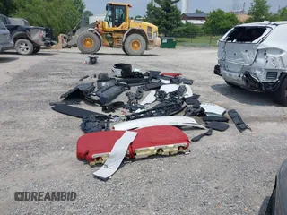 2024 BMW XM z VIN 5YM23CS0XR9U57042, wystawiony jako IAAI lot #42438088 z przebiegiem 2 888 mil mil oraz . Historia ofert i sprzedaży dostępna na DreamBid. Obrazek 12.