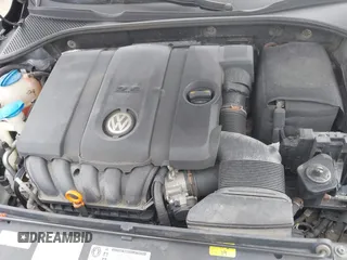 2013 Volkswagen Passat SE z VIN 1VWBP7A35DC022003, wystawiony jako IAAI lot #41960412 z przebiegiem 243 985 mil mil oraz . Historia ofert i sprzedaży dostępna na DreamBid. Obrazek 10.