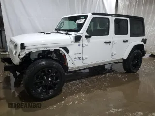 2023 Jeep Wrangler Sahara z VIN 1C4JJXP64PW698821, wystawiony jako Copart lot #56143705 z przebiegiem 53 296 mil mil oraz Czysty tytuł • Clean title. Historia ofert i sprzedaży dostępna na DreamBid. Obrazek 1.