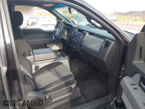 2014 Ford F-150 XL with VIN 1FTFX1EF0EKF52103, listed as a IAAI auction lot 41118947 with 90,471 mi miles. Bid and sale history available at carsss.com. Image 5.