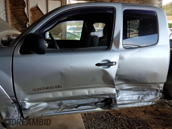 2011 Toyota Tacoma z VIN 5TFUX4EN8BX008611, wystawiony jako Copart lot #43616705 z przebiegiem 154 650 mil mil oraz Szkoda całkowita • Salvage title. Historia ofert i sprzedaży dostępna na DreamBid. Obrazek 7.