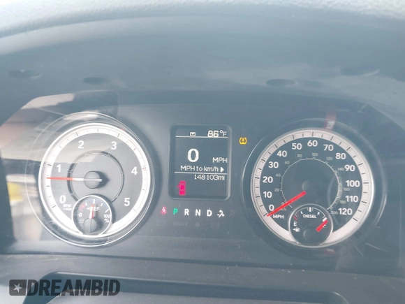 2018 Ram 2500 Tradesman z VIN 3C6UR5CL5JG359438, wystawiony jako IAAI lot #39767267 z przebiegiem 148 103 mil mil oraz . Historia ofert i sprzedaży dostępna na DreamBid. Obrazek 7.