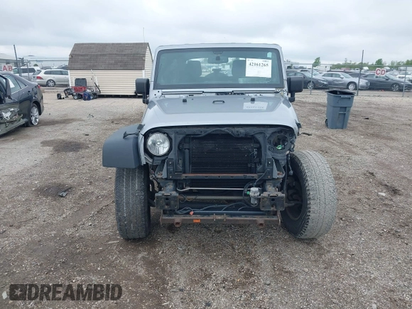2013 Jeep Wrangler Unlimited Sport z VIN 1C4BJWDG3DL669593, wystawiony jako IAAI lot #42161265 z przebiegiem 89 747 mil mil oraz . Historia ofert i sprzedaży dostępna na DreamBid. Obrazek 13.