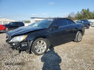 2011 Chrysler 200 Touring z VIN 1C3BC2EG1BN620500, wystawiony jako Copart lot #87380694 z przebiegiem 153 752 mil mil oraz Szkoda całkowita • Salvage title. Historia ofert i sprzedaży dostępna na DreamBid. Obrazek 1.