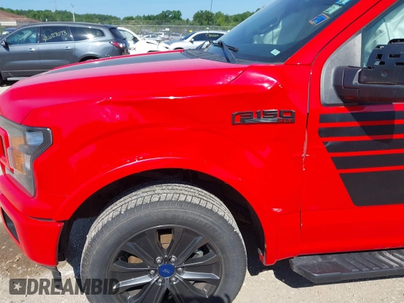 2018 Ford F-150 XL z VIN 1FTEW1EP6JFC11797, wystawiony jako IAAI lot #42628356 z przebiegiem 90 080 mil mil oraz . Historia ofert i sprzedaży dostępna na DreamBid. Obrazek 6.
