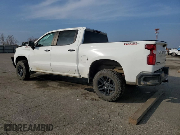 2021 Chevrolet Silverado 1500 LT Trail Boss with VIN 1GCPYFEL4MZ346809, listed as a Copart auction lot 85580404 with 81,499 mi miles and Salvage Title. Bid and sale history available at DreamBid. Image 2.