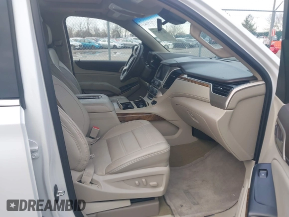 2016 GMC Yukon XL Denali with VIN 1GKS2HKJ9GR264481, listed as a IAAI auction lot 41764272 with 114,852 mi miles. Bid and sale history available at carsss.com. Image 5.