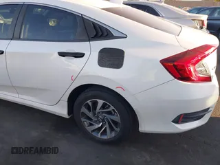 2018 Honda Civic EX с VIN 19XFC2F76JE206921, выставлен на аукционе IAAI как лот 42507757 с пробегом 112 103 миль миль и . История ставок и продаж доступна на DreamBid. Изображение 20.