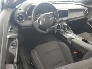 2024 Chevrolet Camaro 1LT z VIN 1G1FB1RS7R0108703, wystawiony jako Copart lot #55221005 z przebiegiem Nie podano mil oraz Nie do naprawy • Non repairable. Historia ofert i sprzedaży dostępna na DreamBid. Obrazek 8.