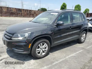2017 Volkswagen Tiguan S z VIN WVGAV7AX1HK012955, wystawiony jako Copart lot #58342545 z przebiegiem 60 609 mil mil oraz Szkoda całkowita • Salvage title. Historia ofert i sprzedaży dostępna na DreamBid. Obrazek 1.