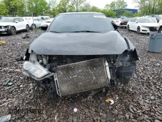 2017 Nissan Maxima SV z VIN 1N4AA6AP6HC455810, wystawiony jako Copart lot #56661335 z przebiegiem 102 552 mil mil oraz Szkoda całkowita • Salvage title. Historia ofert i sprzedaży dostępna na DreamBid. Obrazek 5.