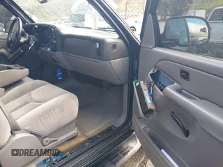 2005 Chevrolet Tahoe LT with VIN 1GNEC13T15R213638, listed as a IAAI auction lot 41787524 with 153,709 mi miles and . Bid and sale history available at DreamBid. Image 5.