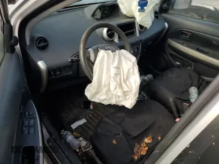 2005 Scion xA z VIN JTKKT624550121979, wystawiony jako Copart lot #73280404 z przebiegiem Nie podano mil oraz Szkody całkowita. Historia ofert i sprzedaży dostępna na DreamBid. Obrazek 8.