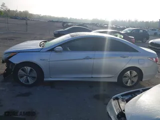 2015 Hyundai Sonata Hybrid Limited with VIN KMHEC4A44FA119321, listed as a IAAI auction lot 41517009 with 126,284 mi miles. Bid and sale history available at carsss.com. Image 15.