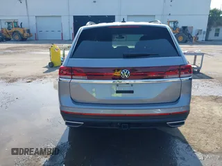 2025 Volkswagen Atlas SE with VIN 1V2WR2CA2SC508079, listed as a IAAI auction lot 42312651 with 10,436 mi miles and . Bid and sale history available at DreamBid. Image 16.