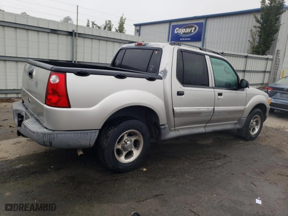 2005 Ford Explorer Sport Trac XLS with VIN 1FMZU67K45UA71333, listed as a Copart auction lot 44716015 with 257,966 mi miles and Clean Title. Bid and sale history available at carsss.com. Image 3.