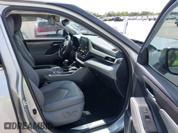 2021 Toyota Highlander Limited z VIN 5TDYZRAH1MS526643, wystawiony jako IAAI lot #41920215 z przebiegiem 34 730 mil mil oraz . Historia ofert i sprzedaży dostępna na DreamBid. Obrazek 5.