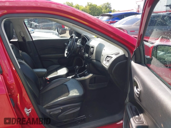 2020 Jeep Compass Latitude with VIN 3C4NJCBB2LT205894, listed as a IAAI auction lot 42284889 with 85,588 mi miles and . Bid and sale history available at DreamBid. Image 5.