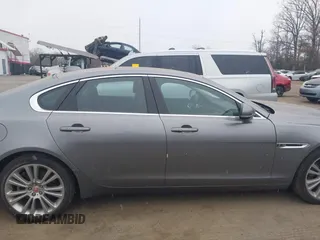 2020 Jaguar XF with VIN SAJBK4FX3LCY83949, listed as a IAAI auction lot 41534382 with 21,218 mi miles and . Bid and sale history available at DreamBid. Image 13.