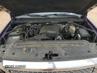 2017 GMC Sierra 2500HD Denali z VIN 1GT12UEG4HF127967, wystawiony jako Copart lot #51812665 z przebiegiem Nie podano mil oraz Szkody całkowita. Historia ofert i sprzedaży dostępna na DreamBid. Obrazek 11.