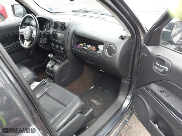 2014 Jeep Patriot Limited with VIN 1C4NJRCB8ED648089, listed as a IAAI auction lot 41801878 with 102,346 mi miles. Bid and sale history available at carsss.com. Image 5.