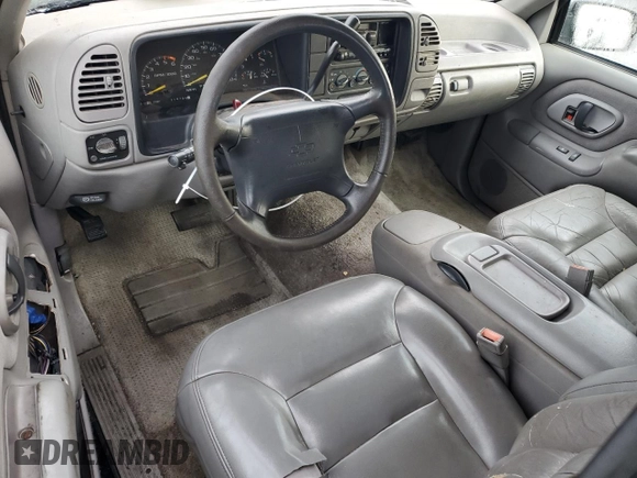 1996 Chevrolet Suburban with VIN 3GNEC16R9TG167845, listed as a Copart auction lot 80119734 with 414,794 mi miles and Salvage title. Bid and sale history available at DreamBid. Image 8.