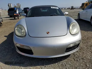 2006 Porsche Boxster z VIN WP0CA29806U711990, wystawiony jako Copart lot #56735625 z przebiegiem 110 892 mil mil oraz Czysty tytuł • Clean title. Historia ofert i sprzedaży dostępna na DreamBid. Obrazek 5.