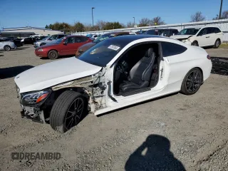 2019 Mercedes-Benz C 300 z VIN WDDWJ8DB0KF823535, wystawiony jako Copart lot #47052565 z przebiegiem 56 707 mil mil oraz Szkoda całkowita • Salvage title. Historia ofert i sprzedaży dostępna na DreamBid. Obrazek 1.