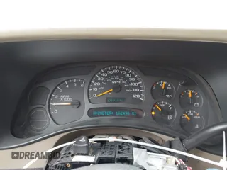 2003 Chevrolet Suburban LT with VIN 1GNEC16Z93J123780, listed as a IAAI auction lot 41462005 with 162,498 mi miles. Bid and sale history available at carsss.com. Image 7.