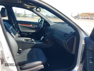2011 Mercedes-Benz C 300 Sport с VIN WDDGF5EB0BA476899, выставлен на аукционе IAAI как лот 42192386 с пробегом 164 550 миль миль и . История ставок и продаж доступна на DreamBid. Изображение 5.