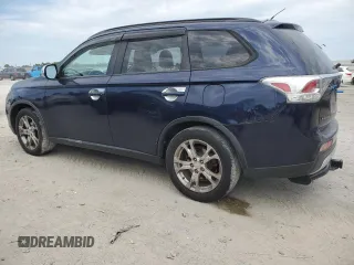 2015 Mitsubishi Outlander SE with VIN JA4AZ3A39FZ005622, listed as a Copart auction lot 55996605 with 121,285 mi miles and Salvage title. Bid and sale history available at DreamBid. Image 2.