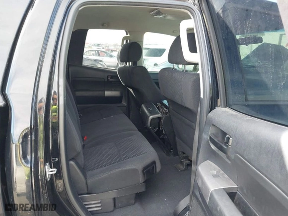 2013 Toyota Tundra 4WD Truck with VIN 5TFUW5F16DX318389, listed as a IAAI auction lot 40647884 with 1 mi miles. Bid and sale history available at carsss.com. Image 8.