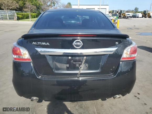 2015 Nissan Altima 2.5 SV with VIN 1N4AL3AP5FC417717, listed as a Copart auction lot 52951525 with 137,063 mi miles and Clean Title. Bid and sale history available at carsss.com. Image 6.