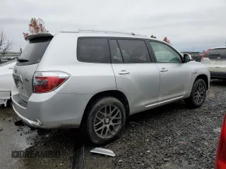 2009 Toyota Highlander Hybrid with VIN JTEEW41A892031335, listed as a Copart auction lot 79773104 with 204,504 mi miles and Salvage Title. Bid and sale history available at carsss.com. Image 3.