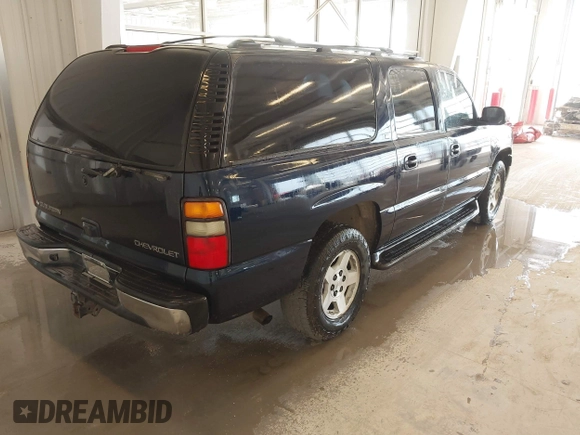 2004 Chevrolet Suburban LT with VIN 3GNEC16T34G322967, listed as a IAAI auction lot 41701602 with 157,768 mi miles. Bid and sale history available at carsss.com. Image 4.