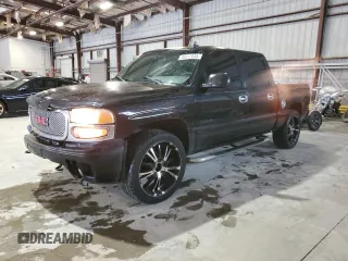 2006 GMC Sierra Denali z VIN 2GTEK63N161330110, wystawiony jako Copart lot #88317045 z przebiegiem 241 551 mil mil oraz Szkody całkowita. Historia ofert i sprzedaży dostępna na DreamBid. Obrazek 1.