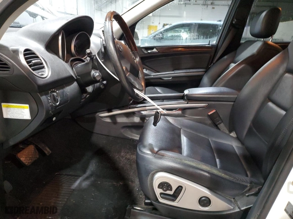 2010 Mercedes-Benz M-Class ML 350 with VIN 4JGBB8GB3AA532715, listed as a Copart auction lot 44673615 with 200,084 mi miles and Salvage Title. Bid and sale history available at carsss.com. Image 7.