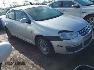 2008 Volkswagen Jetta Sedan S with VIN 3VWJM71K98M109788, listed as a IAAI auction lot 41969541 with 202,706 mi miles. Bid and sale history available at carsss.com. Image 1.