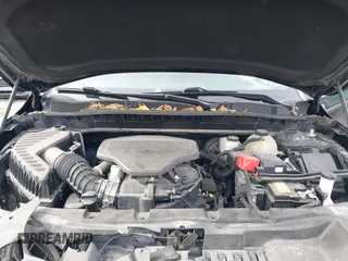 2021 Chevrolet Blazer LT z VIN 3GNKBJRS7MS529657, wystawiony jako IAAI lot #41646822 z przebiegiem 53 266 mil mil oraz . Historia ofert i sprzedaży dostępna na DreamBid. Obrazek 10.
