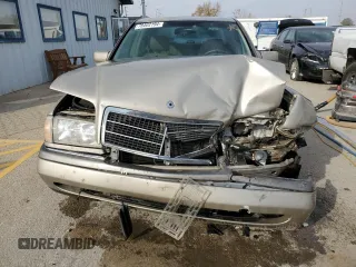 1997 Mercedes-Benz C z VIN WDBHA23EXVF601373, wystawiony jako Copart lot #78402194 z przebiegiem 187 821 mil mil oraz Szkoda całkowita • Salvage title. Historia ofert i sprzedaży dostępna na DreamBid. Obrazek 5.