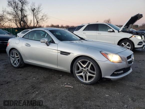 2013 Mercedes-Benz SLK 250 z VIN WDDPK4HA5DF059342, wystawiony jako Copart lot #85258764 z przebiegiem 184 782 mil mil oraz Szkoda całkowita • Salvage title. Historia ofert i sprzedaży dostępna na DreamBid. Obrazek 4.