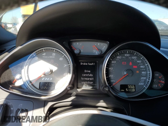 2011 Audi R8 z VIN WUASUAFG9BN002572, wystawiony jako Copart lot #47427785 z przebiegiem 51 113 mil mil oraz Szkoda całkowita • Salvage title. Historia ofert i sprzedaży dostępna na DreamBid. Obrazek 9.